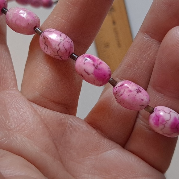 Pink Bead or Stone Necklace - Picture 10 of 10